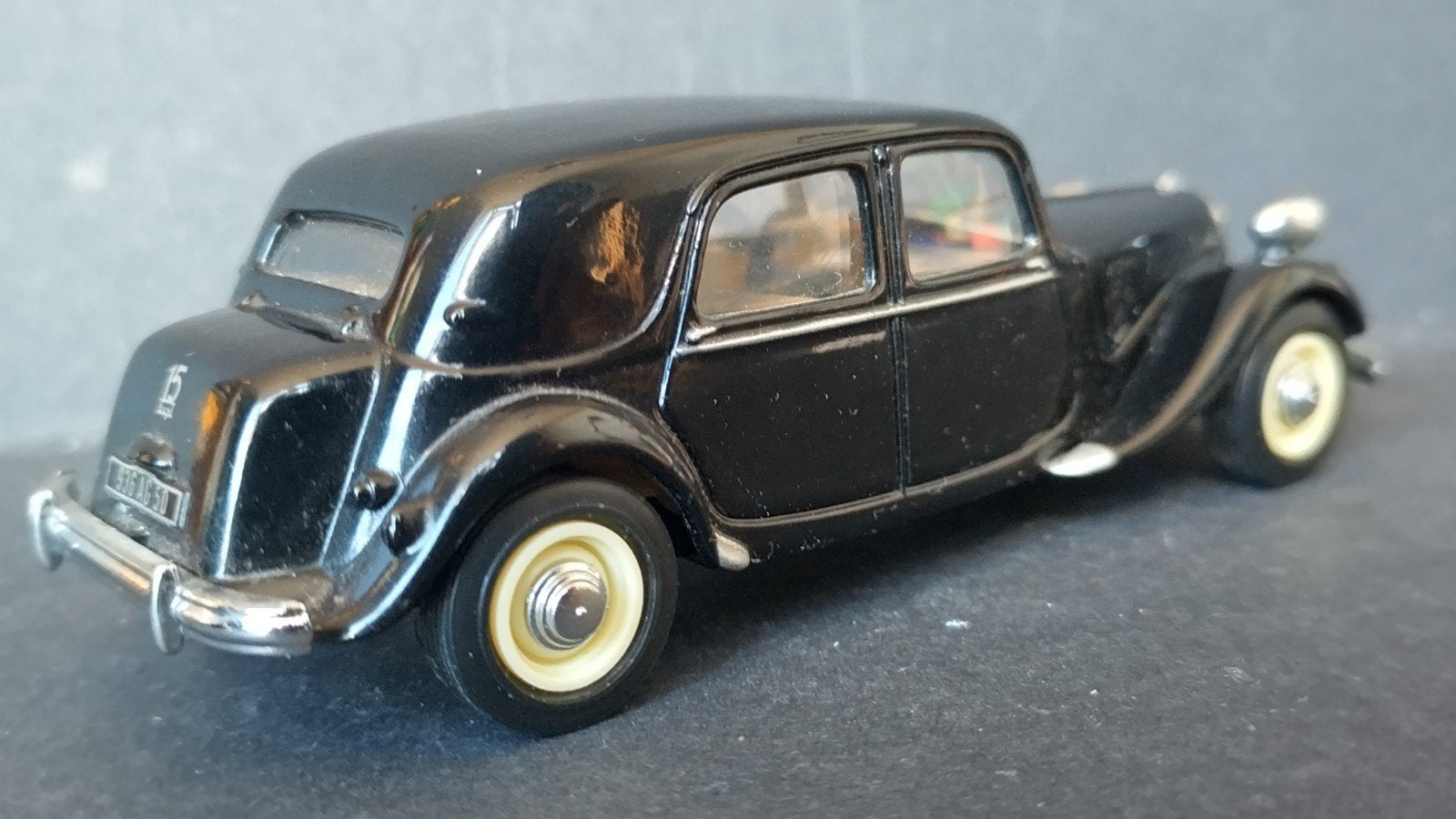 Citroen Traction Avant 15cv 1;43 Dinky Collection Pol, Auto, Verzenden, Dinky Toys, Zo goed als nieuw