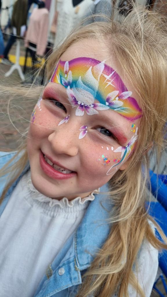 Schminker, schminken, neon, Festival, glittertattoos, Ophalen