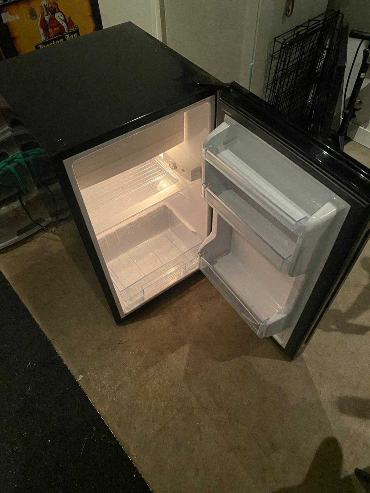 Compacte zwarte koelkast - Ideaal voor kleine ruimtes, 85 tot 120 cm, Zonder vriesvak, Ophalen of Verzenden, 45 tot 60 cm