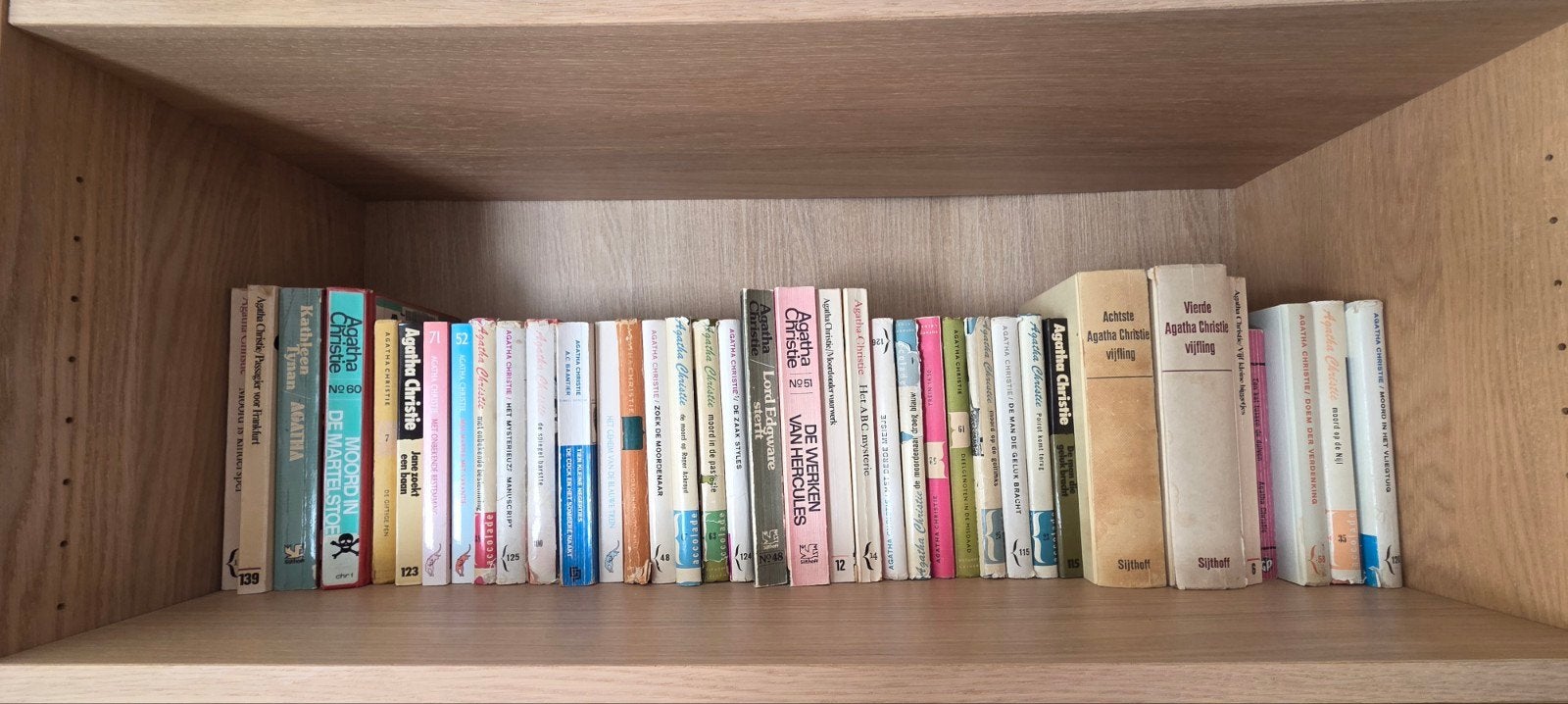 Diverse boeken van Agatha Christie, Ophalen, Gelezen