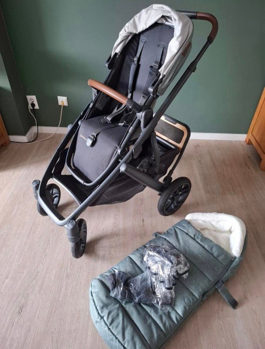 Uppababy Vista: Complete Duo
Kinderwagen met Accessoires, Ophalen, Zo goed als nieuw
