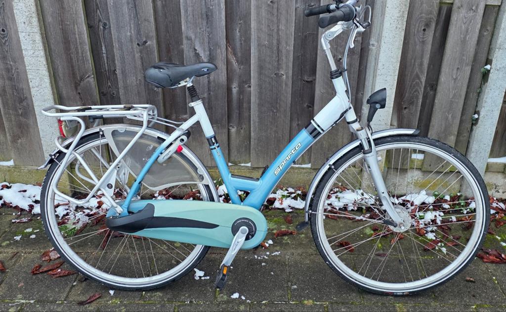 Te koop zgan dames fıets, Fietsen en Brommers, Fietsen | Dames | Damesfietsen, Ophalen of Verzenden, Zo goed als nieuw, Overige merken
