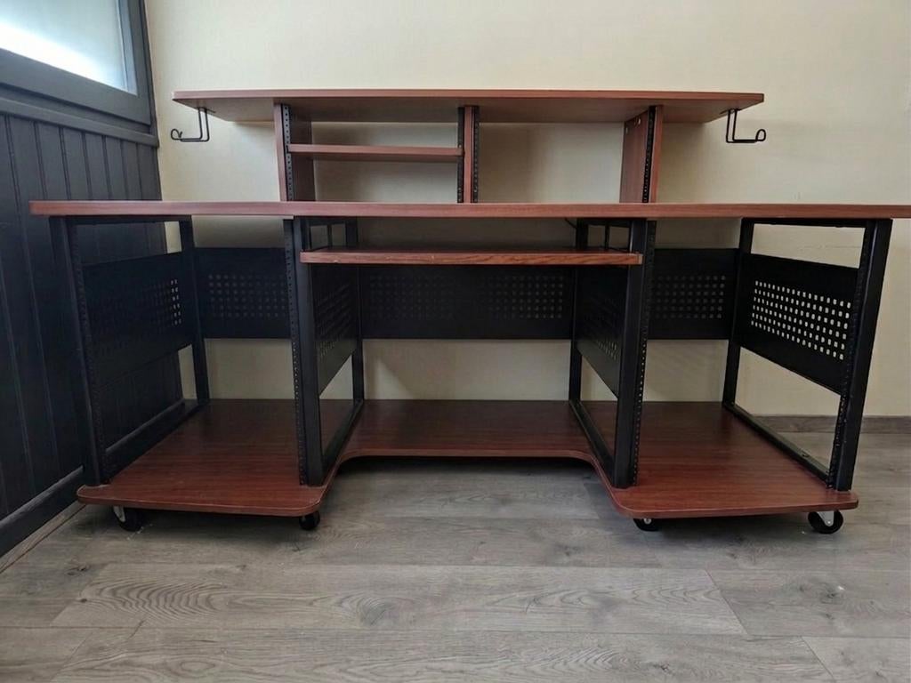 Computerbureau met opbergruimte/ bureau met schuifblad, Ophalen, Zo goed als nieuw, 70 tot 120 cm