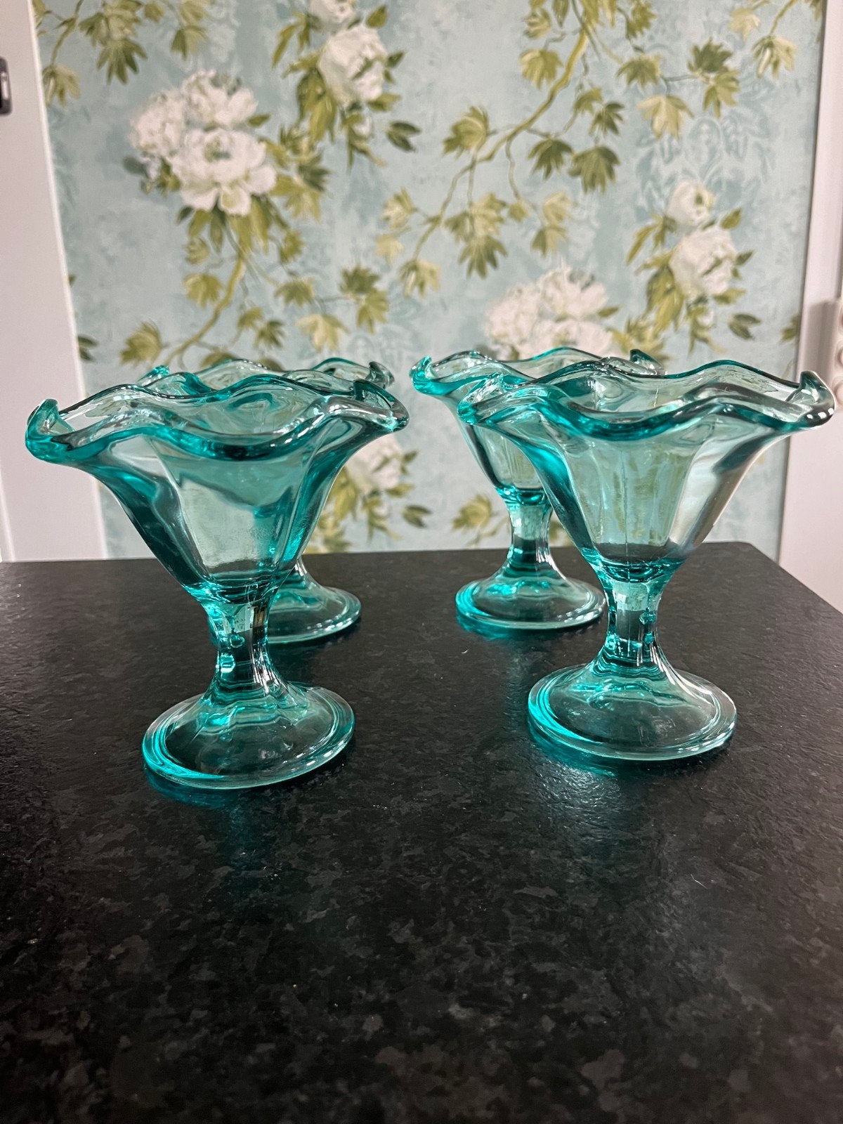 4 glazen sorbetglazen - ijscoupes, Ophalen of Verzenden, Zo goed als nieuw, Glas