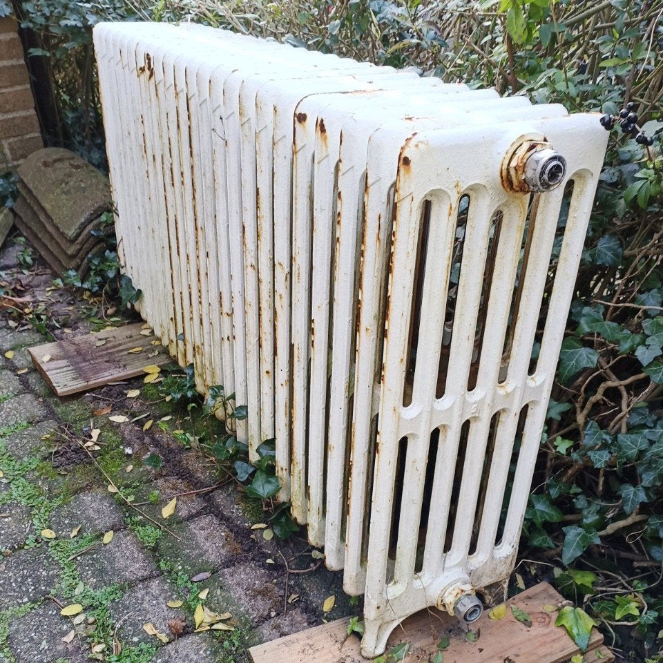 Gietijzeren radiator., Ophalen, 30 tot 80 cm, Gebruikt, Radiator