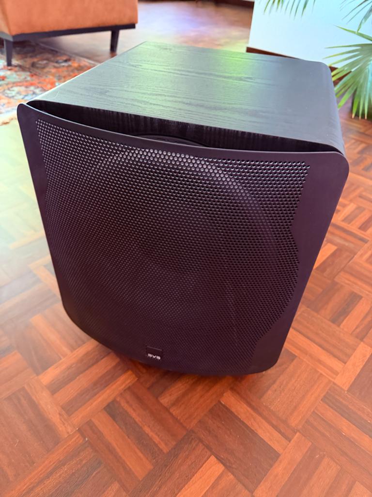 SVS SB3000 met Soundpath isolators, Audio, Tv en Foto, Luidsprekers, Zo goed als nieuw, Subwoofer, 120 watt of meer, Overige merken