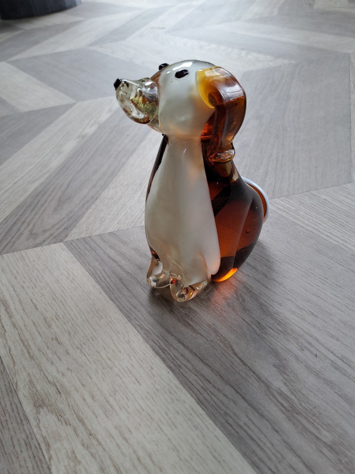 Glazen Teckel Beeldje - Handgemaakt Kunstobject  hoogte 15cm, Verzamelen, Beelden en Beeldjes, Ophalen of Verzenden, Zo goed als nieuw