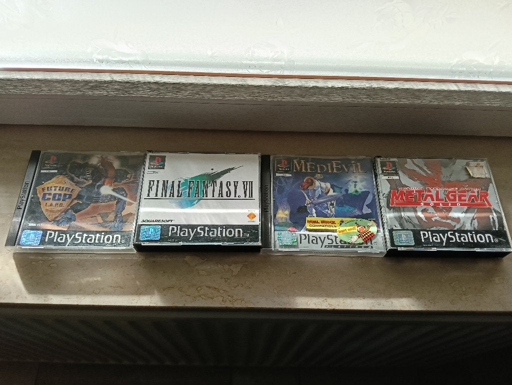 Partij 14x PS1 spellen - Future Cop LAPD + Final Fantasy VII, Ophalen, Gebruikt, Overige genres, 1 speler