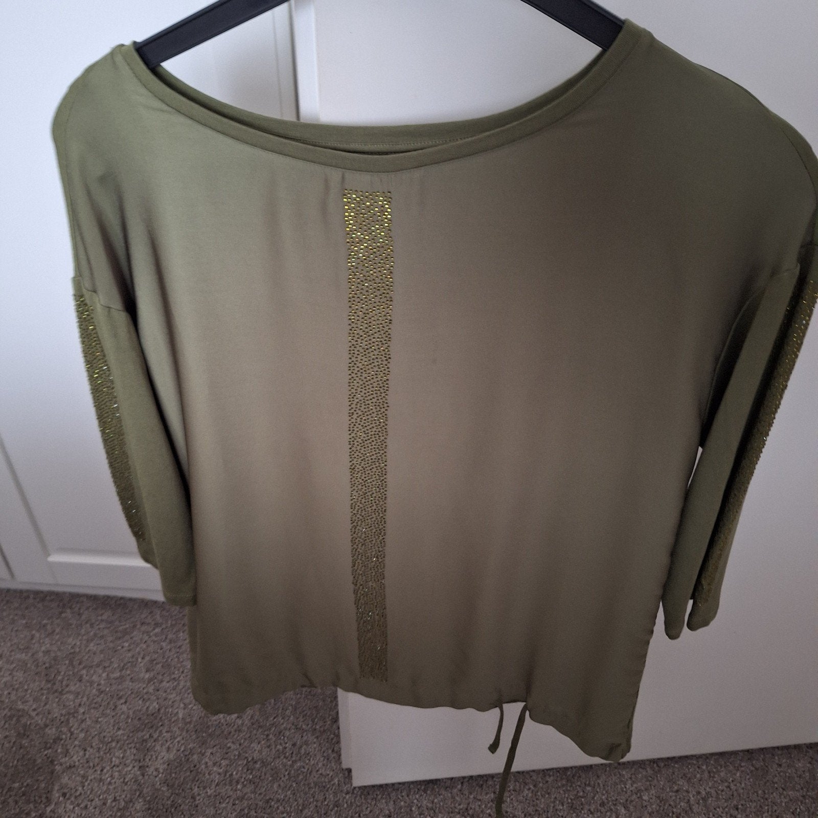 nieuwe Betty Barclay  mt 38 mosgroen shirt met satijnen voo, Betty Barclay, Ophalen of Verzenden, Lange mouw, Gedragen