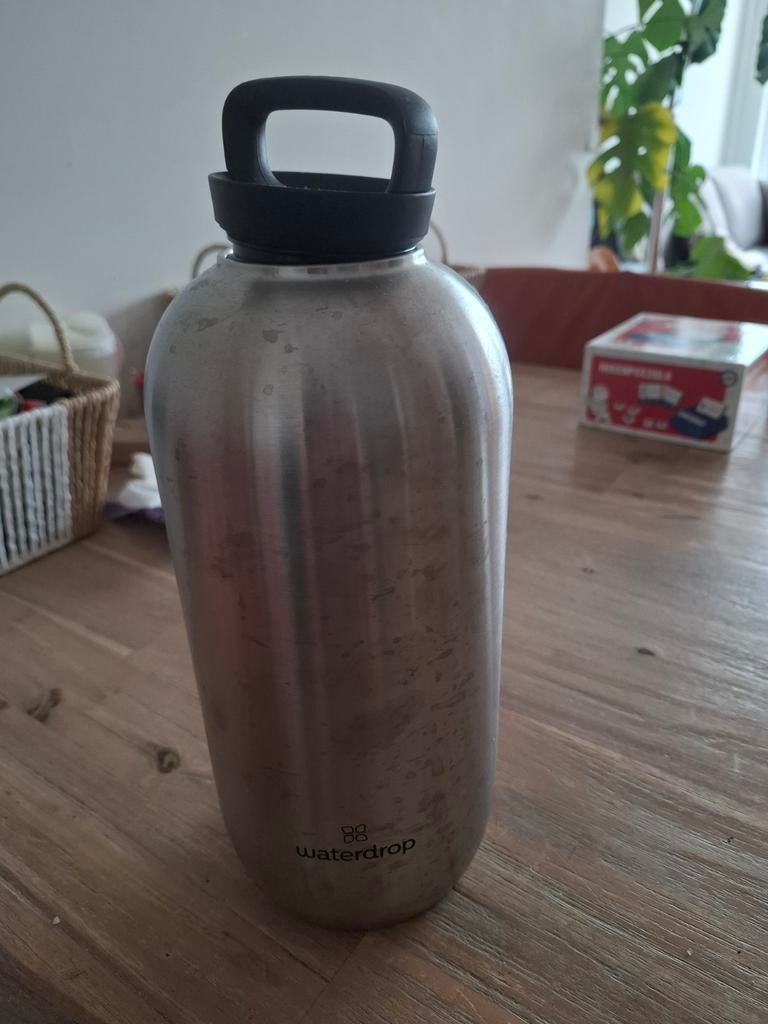 Waterdrop Waterfles 1900 ml, Sport en Fitness, Bidons, Ophalen of Verzenden, Gebruikt