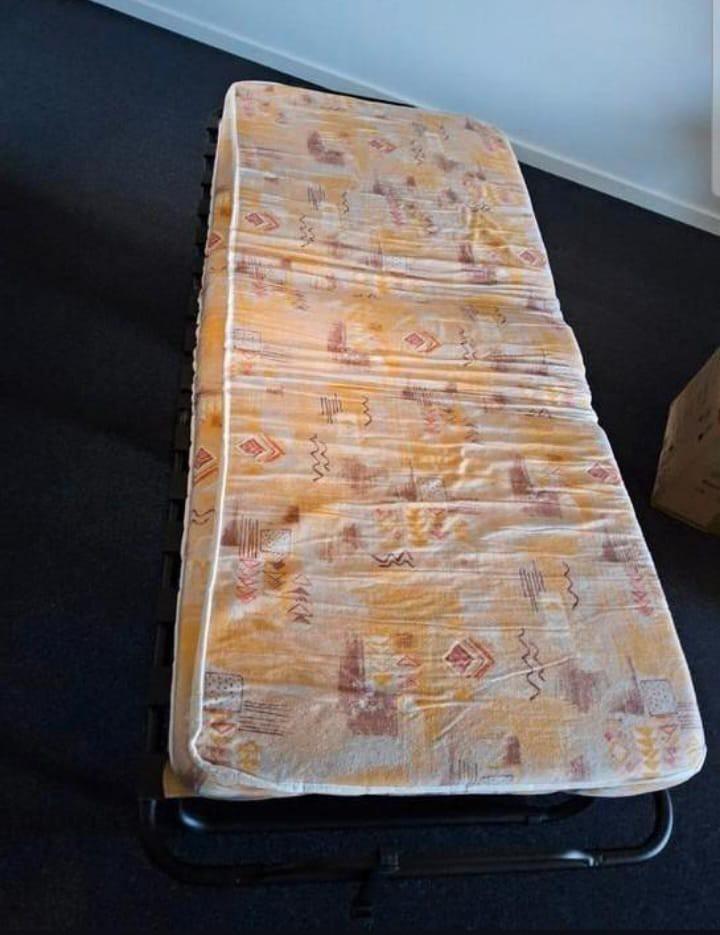 Opvouw bed, Ophalen of Verzenden, Eenpersoons, Hout
