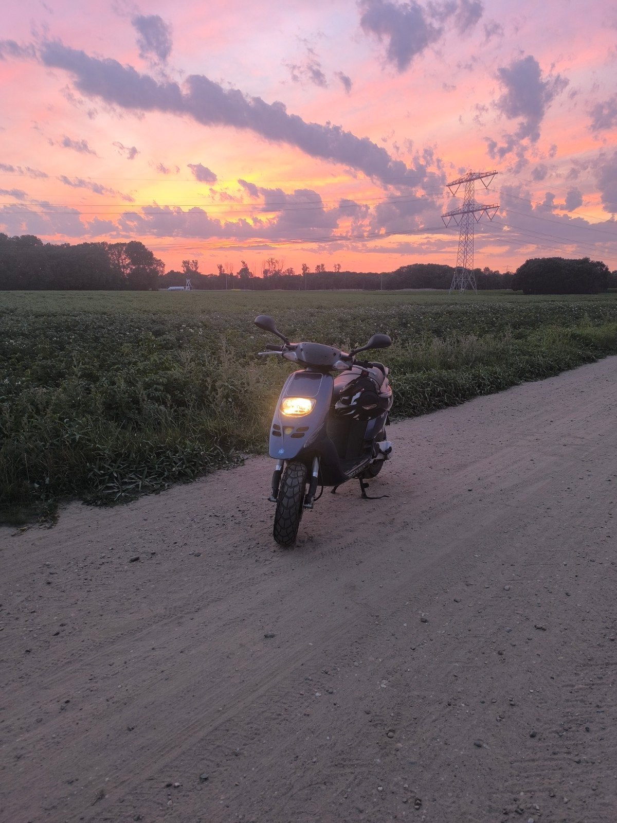 Gilera typhoon 50cc brom, Fietsen en Brommers, Scooters | Piaggio, Ophalen, Zo goed als nieuw, Tweetakt, Overige modellen