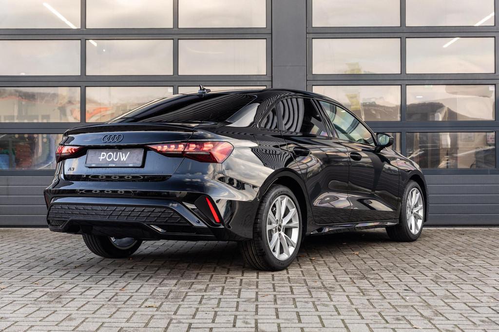 Audi A3 Limousine 30 TFSI 115pk S Edition | Panoramadak | He, Auto's, 12 maanden, 1498 cc, 4 cilinders, Zwart