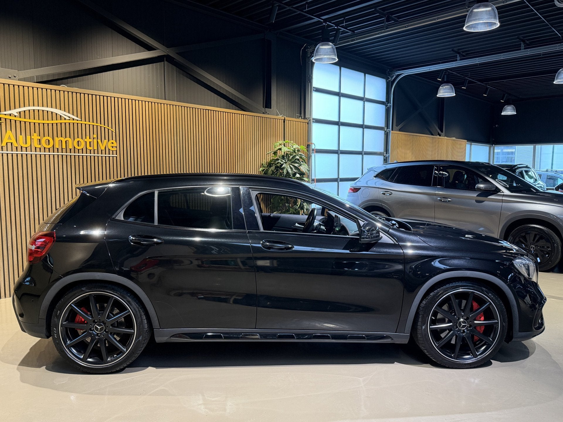 Mercedes-Benz GLA AMG 45 4MATIC Premium (bj 2017, automaat), Auto's, Automaat, Automatische klimaatregeling, Gebruikt, 4 cilinders