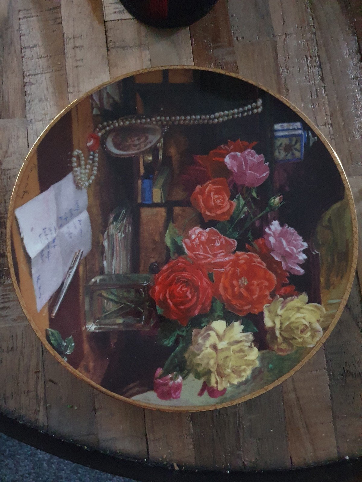 Wandbord stilleven op een secretaire, Ophalen of Verzenden