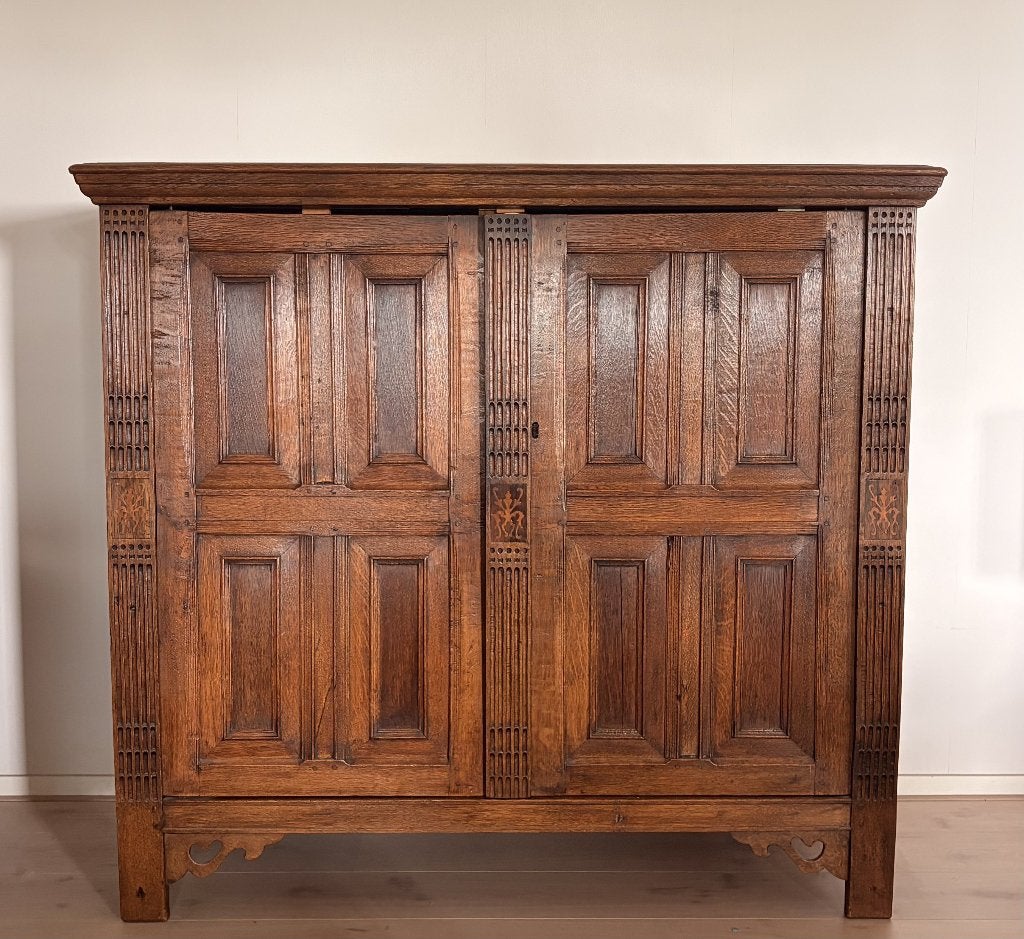 Antieke eiken kast neorenaissance, Ophalen