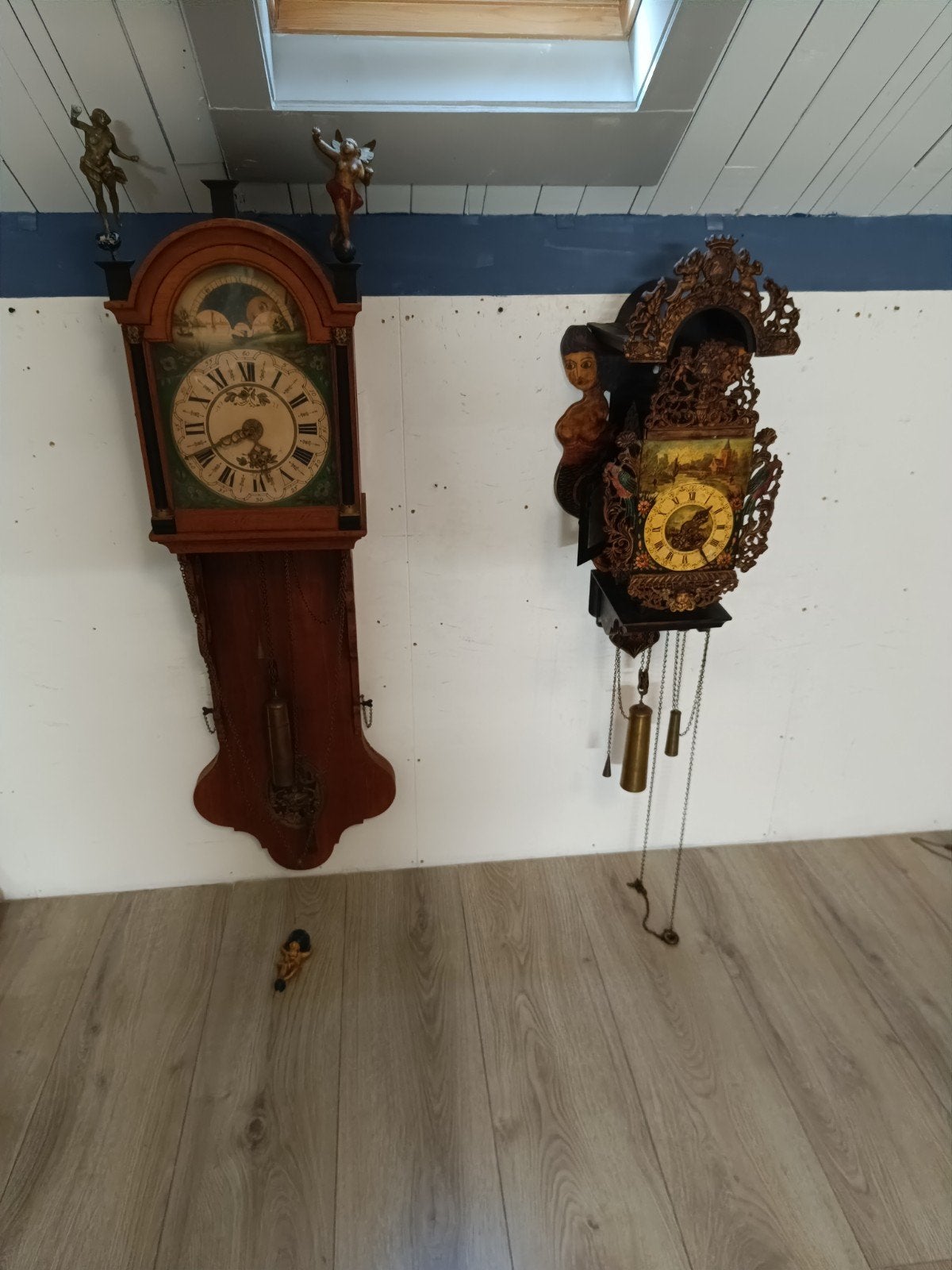 Antieke Klokken, Ophalen