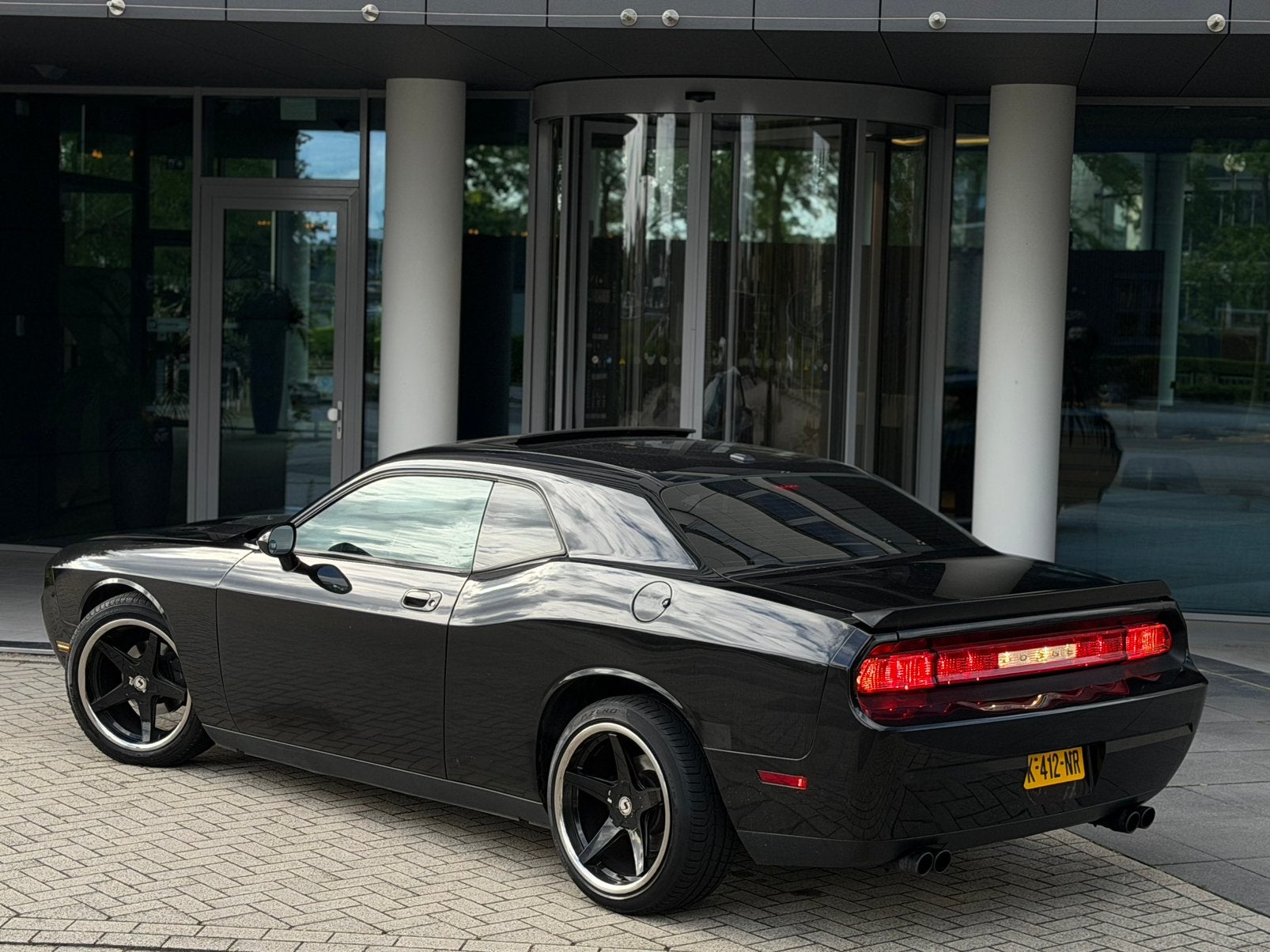 Dodge Challenger Coupé 3.5i V6 253PK+ Aut Pano 20”Breedset !, Auto's, Automaat, Euro 5, Zwart, Zwart