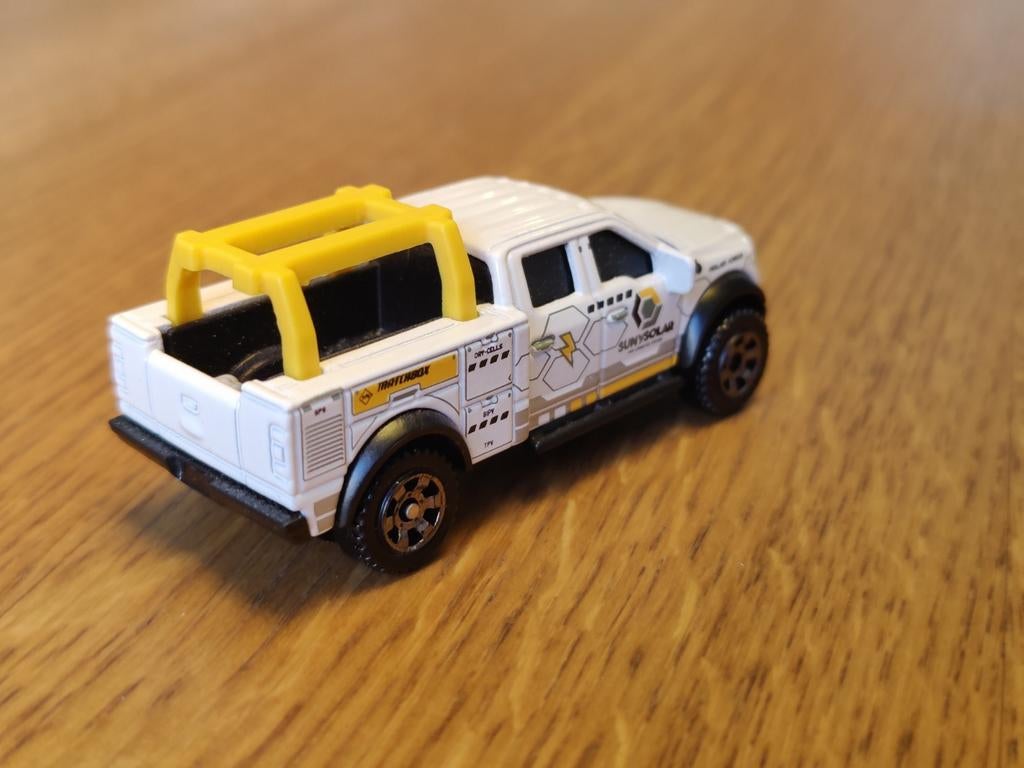 Matchbox Ford F150 Contractor Truck Sunny Solar, Ophalen of Verzenden, Zo goed als nieuw, Bus of Vrachtwagen
