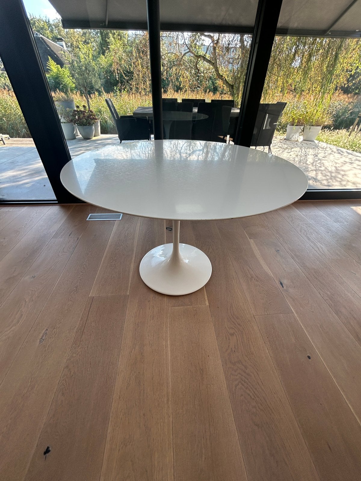 Originele Knoll Saarinen Tulip eettafel Ø107cm Eero Saarinen, Ophalen, Gebruikt, Rond, Overige houtsoorten