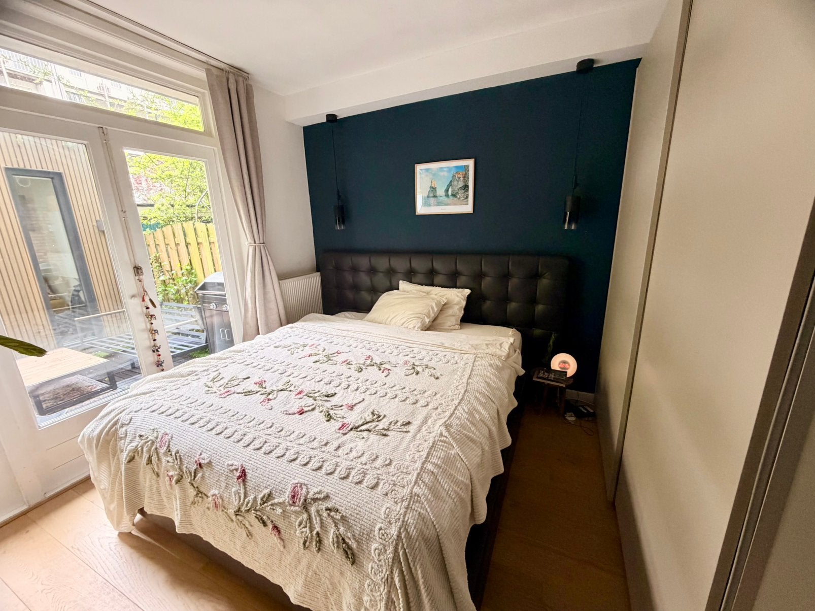King size black bed frame & headboard, Ophalen, Overige materialen, Zwart, Tweepersoons