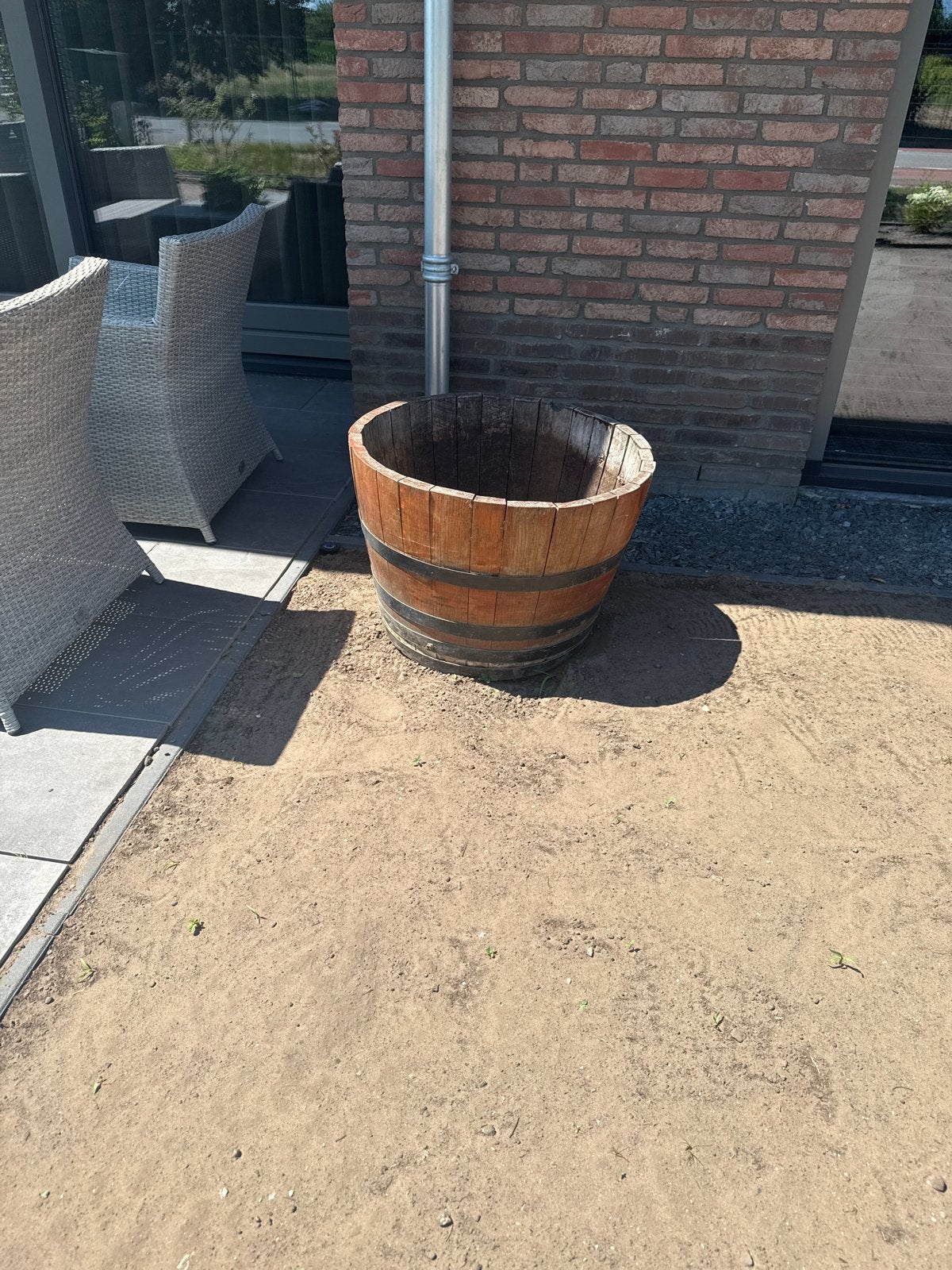 Houten bloempot op wieltjes, halve wijnvat, Tuin en Terras, Bloembakken en Plantenbakken, Ophalen, Gebruikt, Minder dan 60 cm