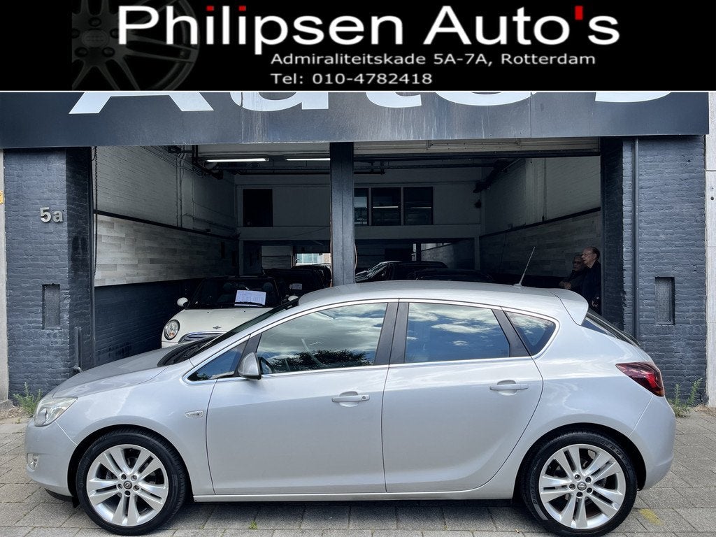 Opel Astra 1.6 Cosmo .clima .leer .cruise .lm (bj 2010), Auto's, Opel, Voorwielaandrijving, Euro 5, 4 cilinders, Met garantie (alle)