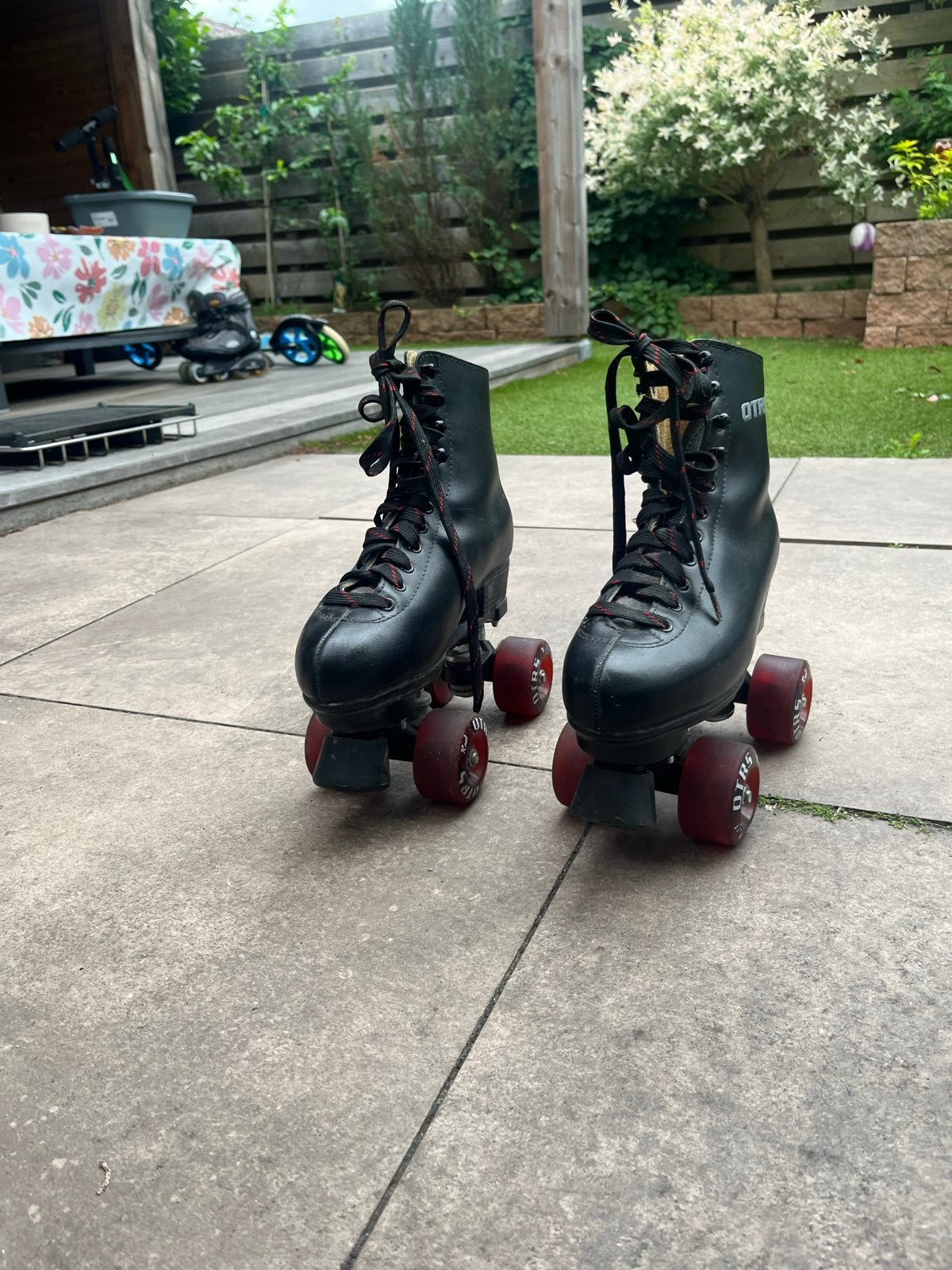 Zwarte OTRS Roller Skates - Maat 36, Ophalen, Gebruikt, Dames