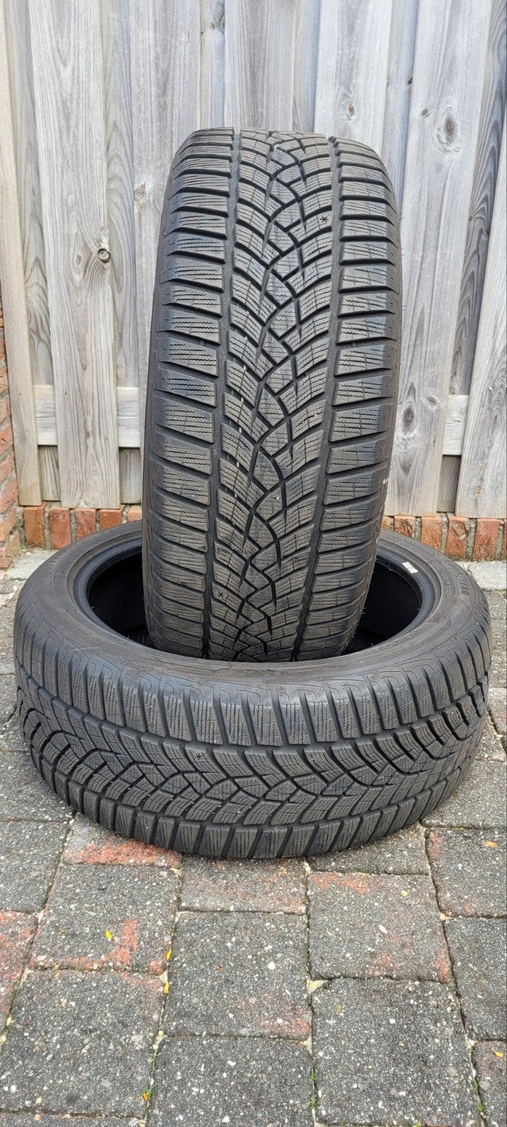 2x Goodyear ulta Grip Performance + 245/45R19 102V, Winterbanden, Band(en), Personenwagen, Ophalen