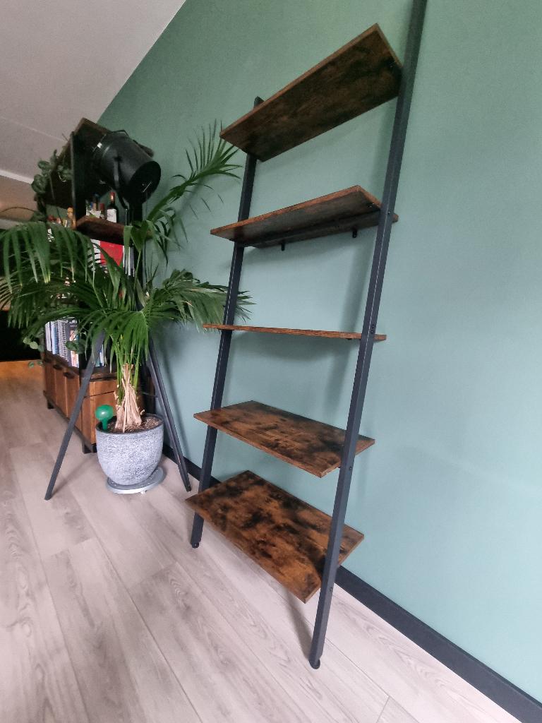 Wandkast / Ladderkast, Ophalen, Zo goed als nieuw
