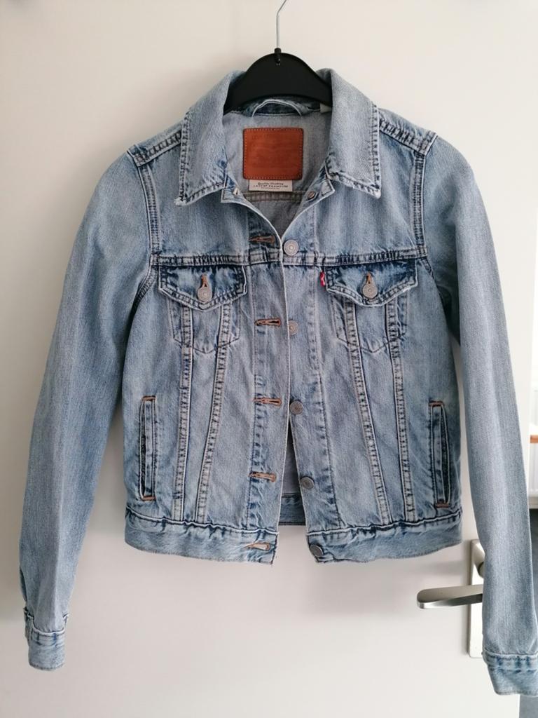 Gratis op te halen Levi's spijkerjas maat XS 158, Kleding | Dames, Ophalen, Blauw, Maat 34 (XS) of kleiner, Gedragen