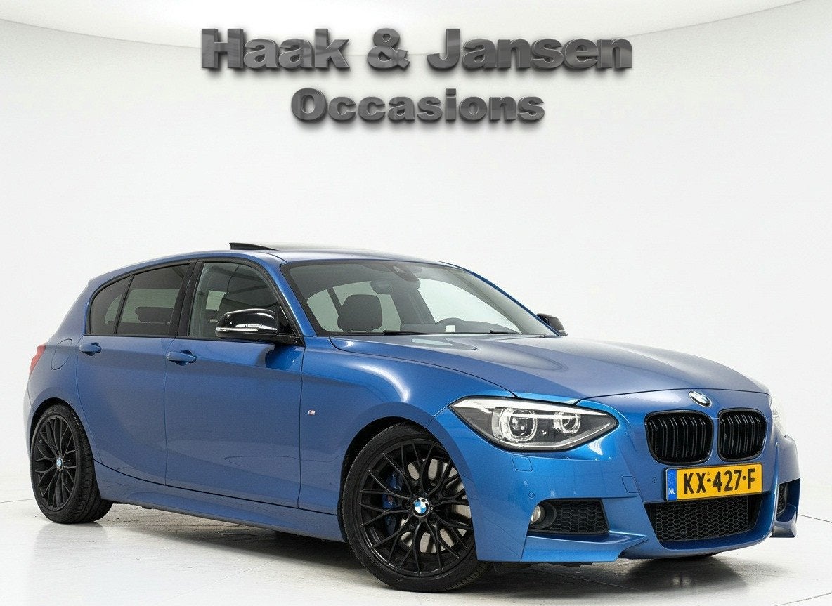 BMW 1-serie 125D M Sport 290PK Pano H&K Led Navi 19", Auto's, Euro 5, 4 cilinders, Blauw, Leder en Stof