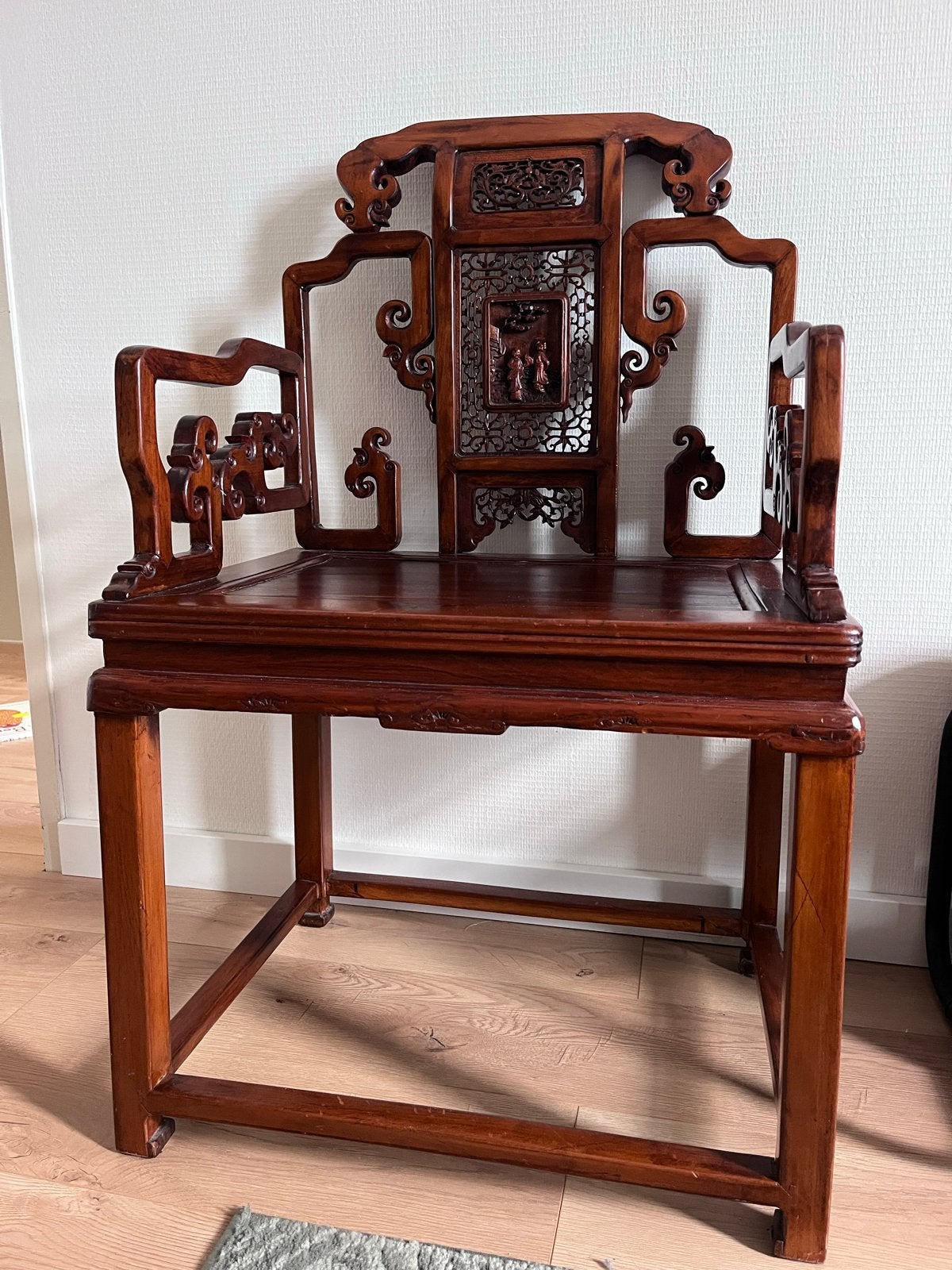 Antiek Chinese altaar stoel, Antiek en Kunst, Antiek | Meubels | Stoelen en Banken, Ophalen