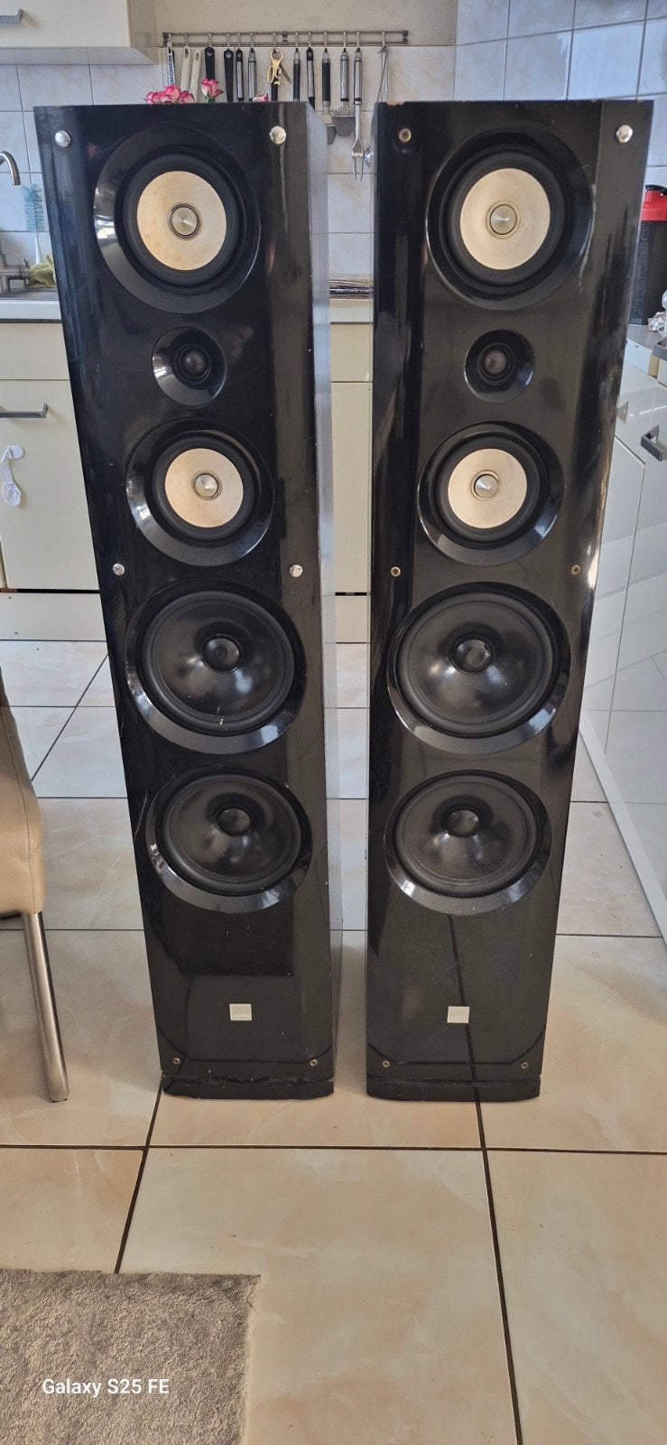Koda D858F Vloerstaande Luidsprekers - Krachtig Geluid, Vloerstaande luidspreker, Gebruikt, Geschikt voor surround/home cinema