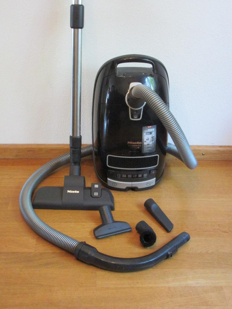 Miele Stofzuiger Complete C3 Cat & Dog Black Pouwerline, Witgoed en Apparatuur, Stofzuigers, Gebruikt, Overige typen, Miele, Minder dan 1200 watt