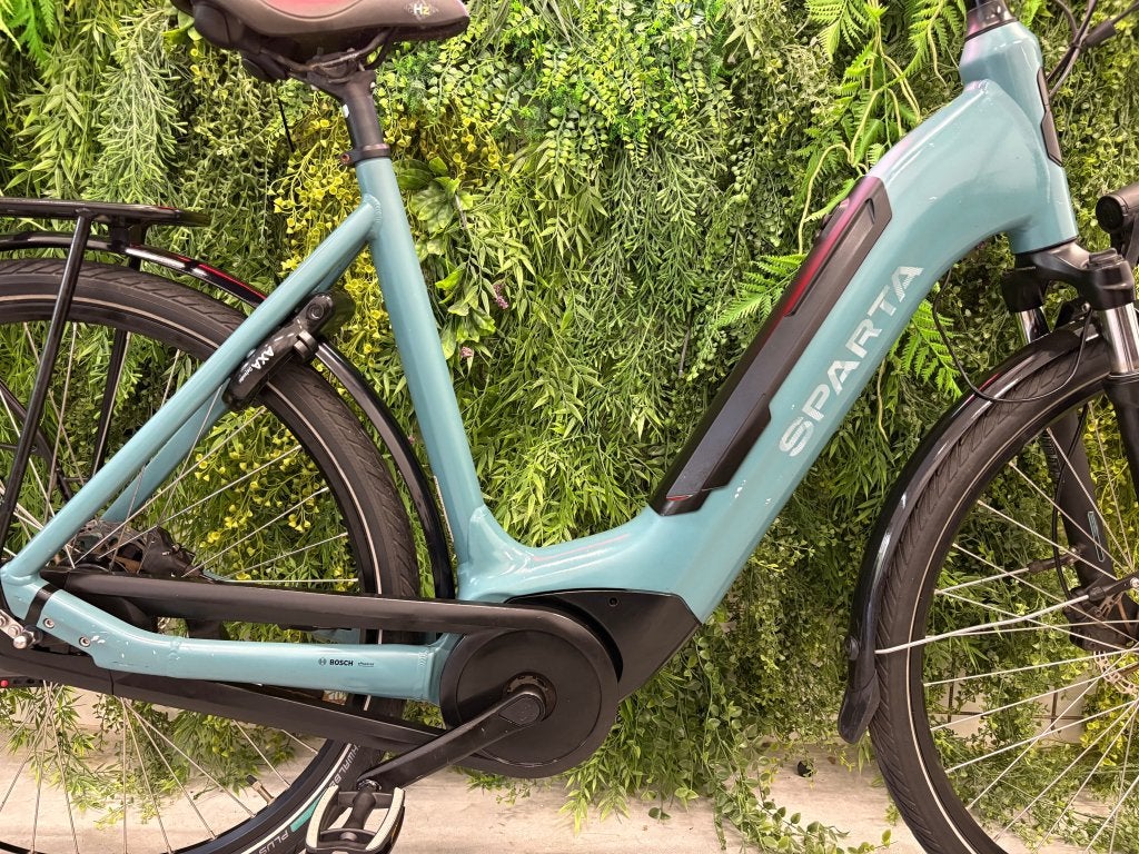 Sparta C-Grid | Bosch Active Plus | 400Wh | 56cm | 5800km, Sparta, Info@accell-group.com, 50 km per accu of meer, 55 tot 59 cm