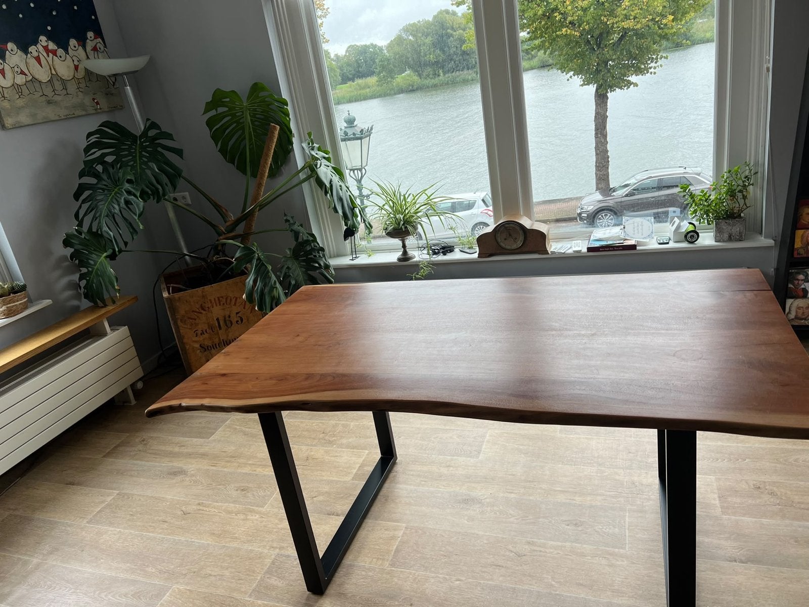 Massief houten eettafel met stalen onderstel 160x80, Ophalen of Verzenden, Zo goed als nieuw, Vier personen, Rechthoekig