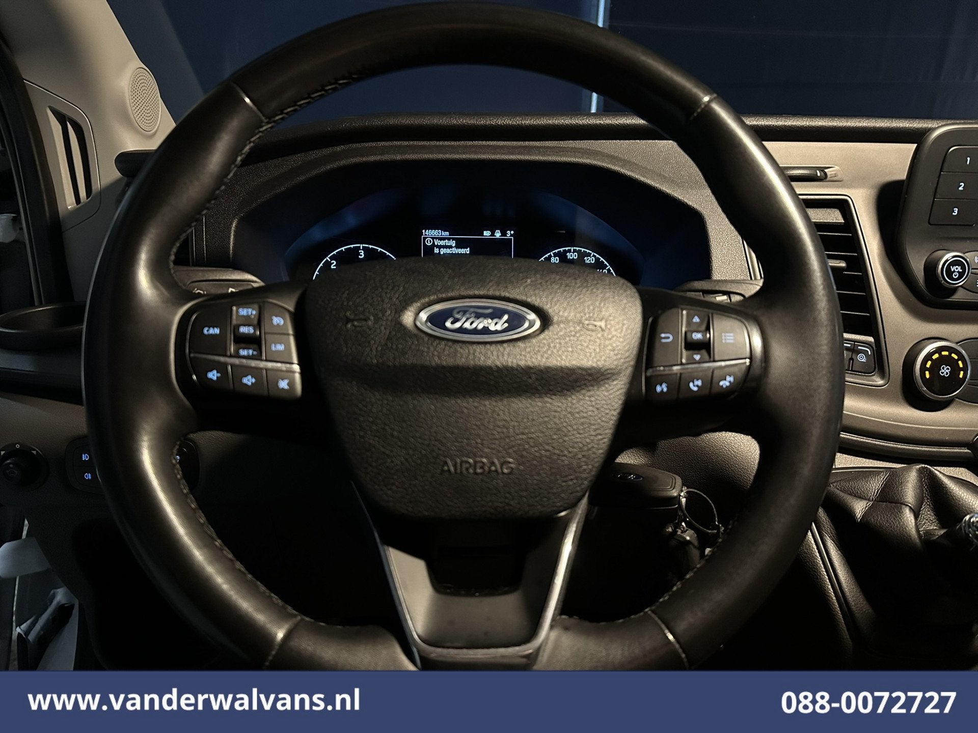 Ford Transit 2.0 TDCI 131pk L4H3 Euro6 Airco | Camera | Crui, Auto's, Voorwielaandrijving, Stof, 4 cilinders, Wit