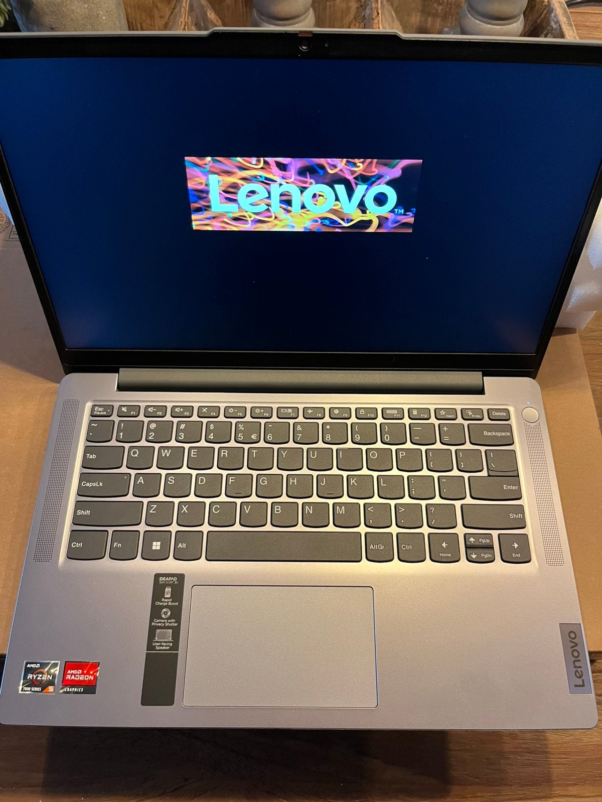 Lenovo IdeaPad Slim 3, Ophalen, 2 tot 3 Ghz, 8 GB, Nieuw