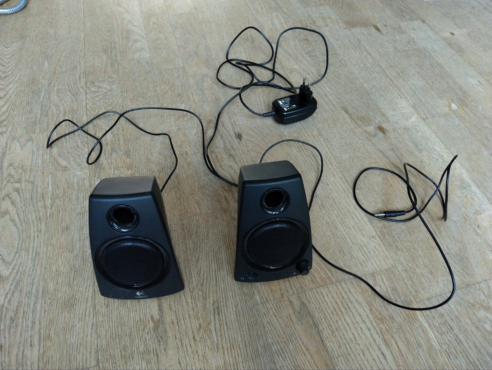 Logitech Z130 2.0 Luidsprekerset - Compact en Krachtig, Ophalen of Verzenden, Gebruikt, Audiokanaal 2, Logitech