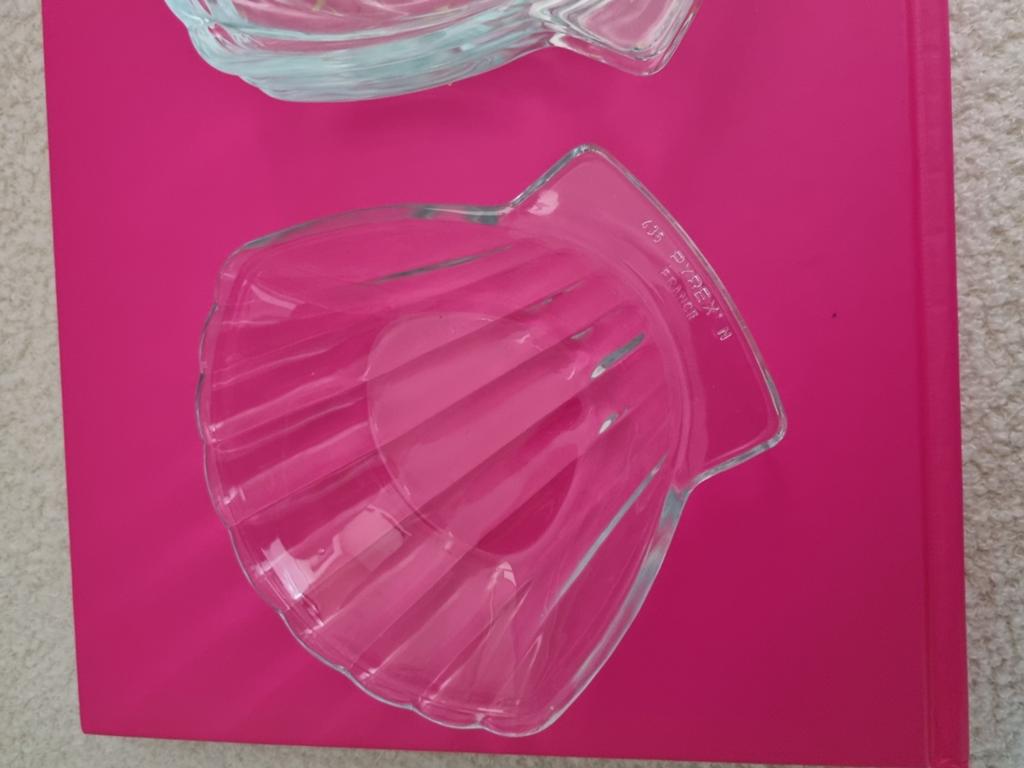 Vier Vintage glazen Pyrex schelp schaaltjes., Huis en Inrichting, Keuken | Servies, Ophalen of Verzenden, Overige stijlen, Glas