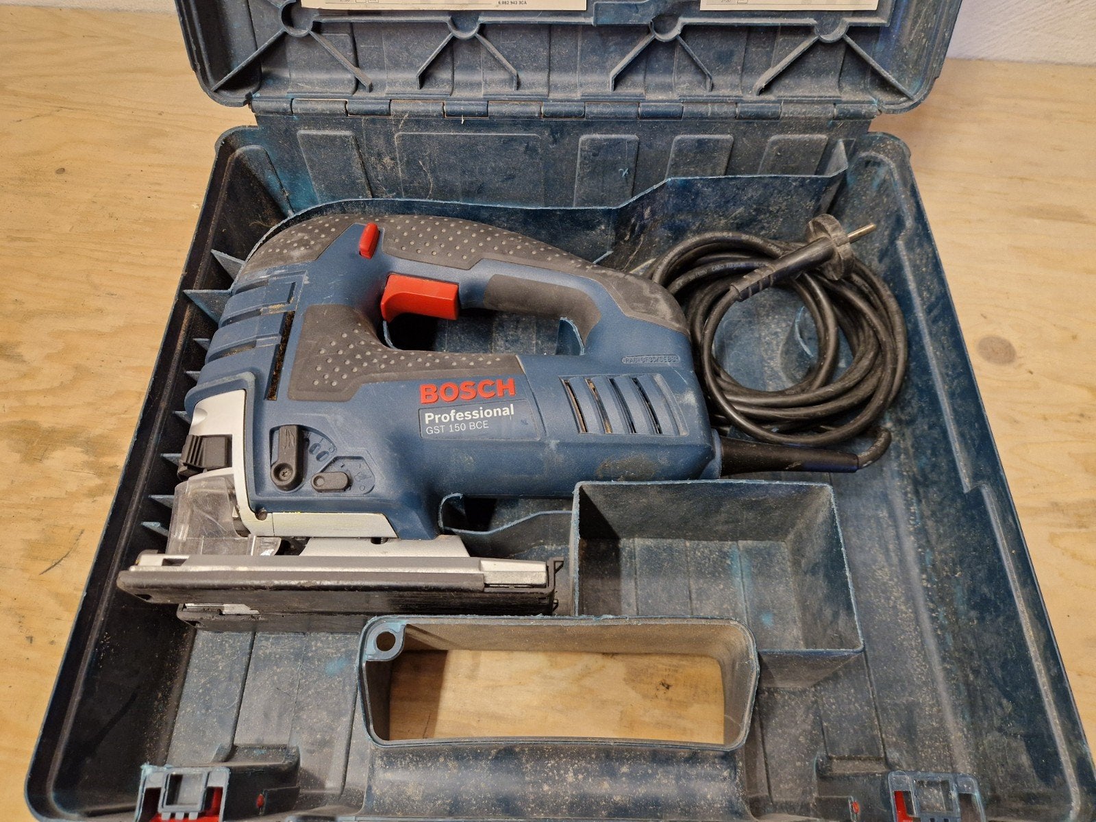 Bosch GST 150 BCE Decoupeerzaag in koffer, Gebruikt, 600 tot 1200 watt, Ophalen of Verzenden, Bosch