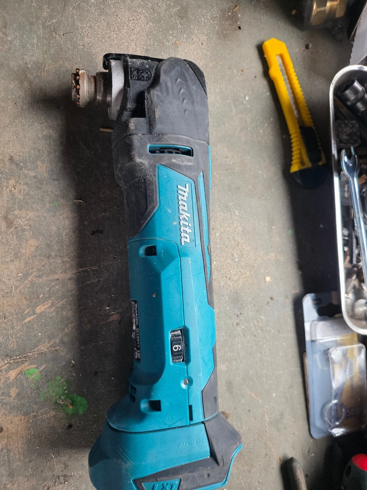 Makita DTM51 18V Multitool - Gebruikt maar functioneel, Ophalen of Verzenden
