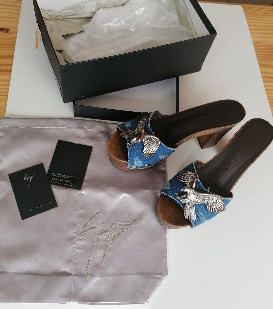Giuseppe Zanotti nieuwe clogs sandalen denim + eagle 38 tnc, Kleding | Dames, Blauw, Nieuw, Giuseppe Zanotti, .