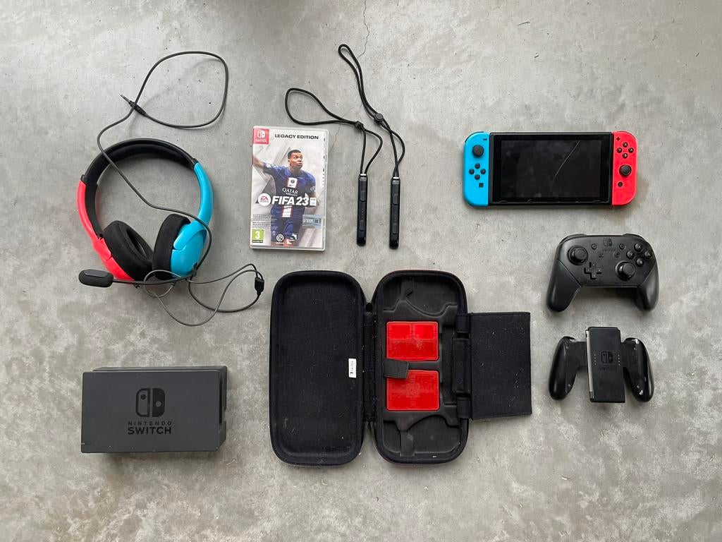 Nintendo Switch met veel extra’s, Spelcomputers en Games, Spelcomputers | Nintendo Switch, Zo goed als nieuw, Switch 2019 Upgrade