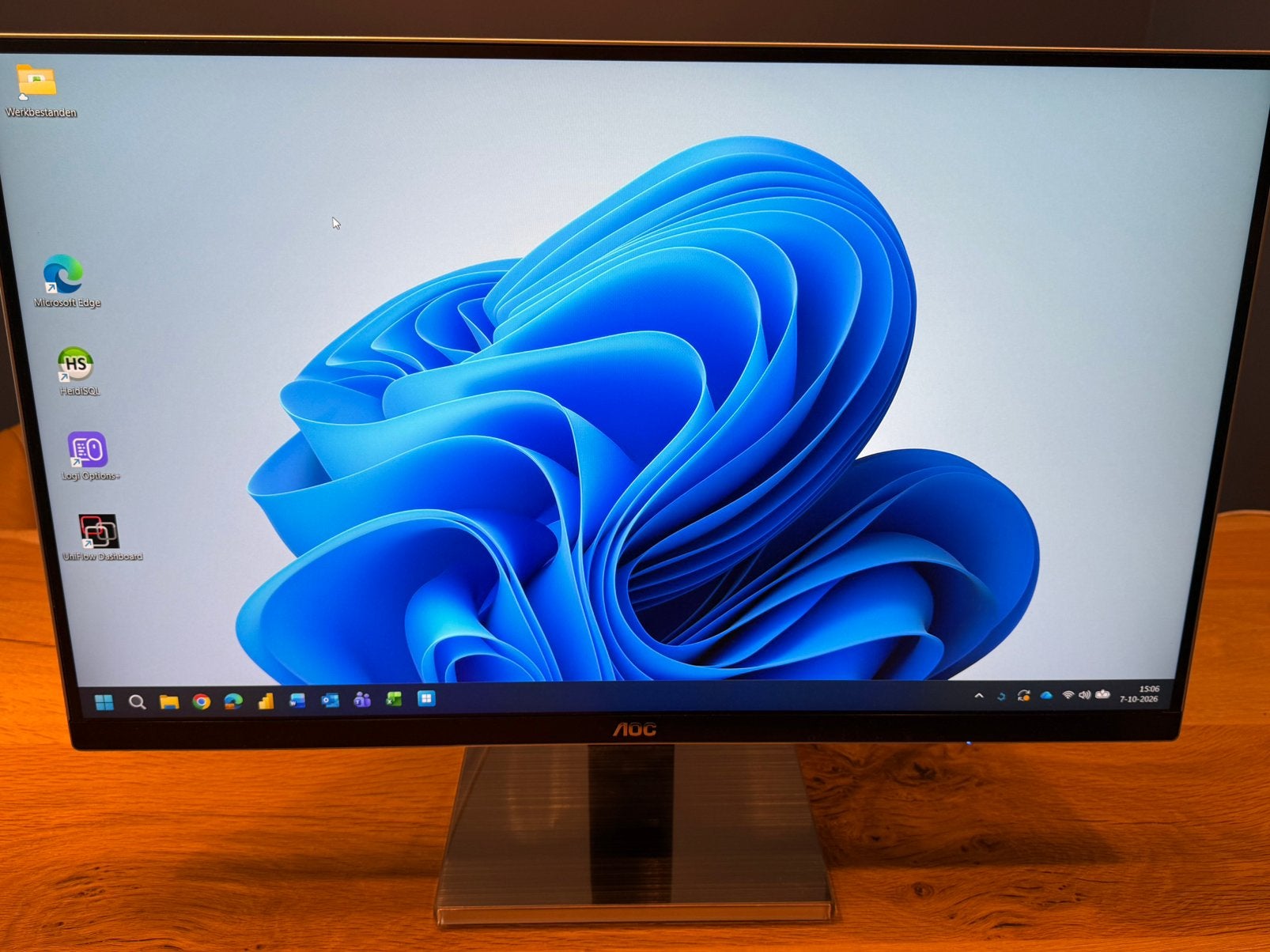 AOC 4K 27 inch monitor U2777PQU