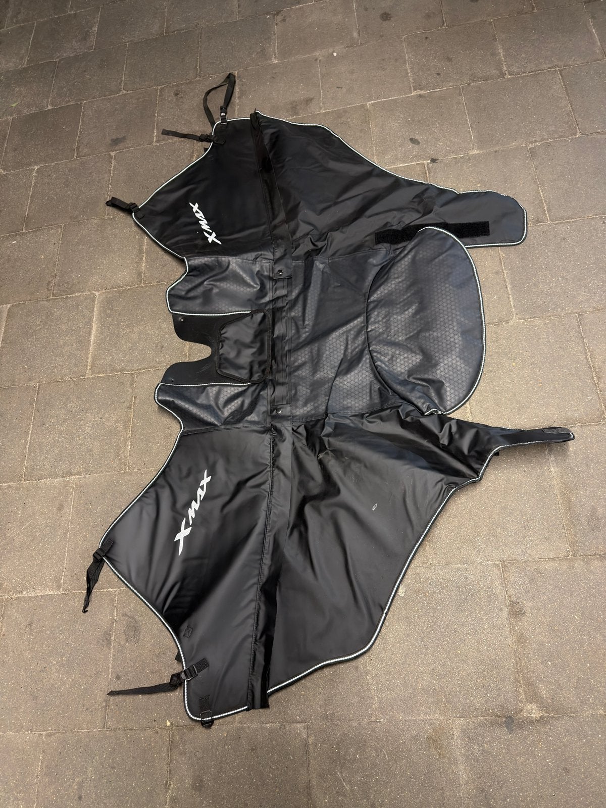2024 Yamaha Xmax 300 origineel beenkleed (ZGAN), Ophalen of Verzenden, Gebruikt