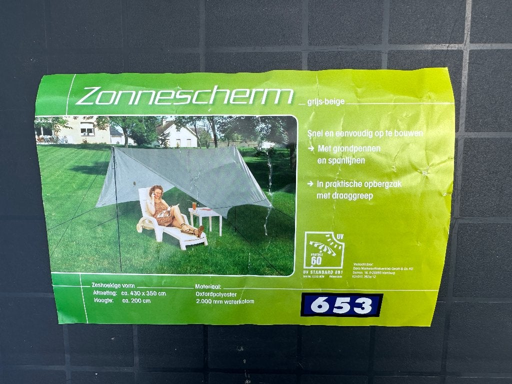 Zonnescherm grijs-beige (ONGEOPEND EN NIEUW IN VERPAKKING), Tuin en Terras, Zonneschermen, Overige typen, Nieuw, Ophalen of Verzenden