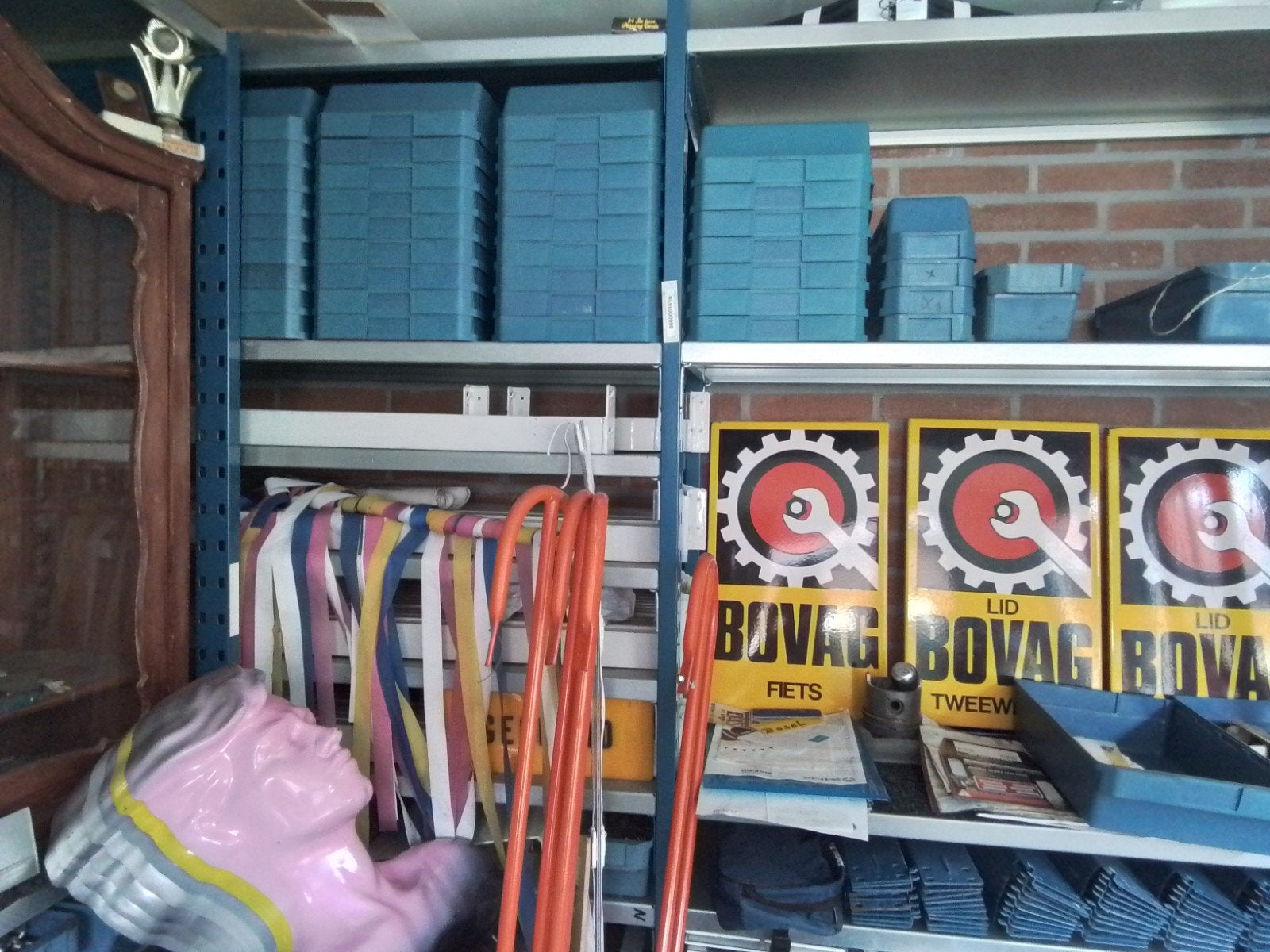 laatste beetje bosal magazijn cq mancave inrichting, Ophalen of Verzenden, Gebruikt