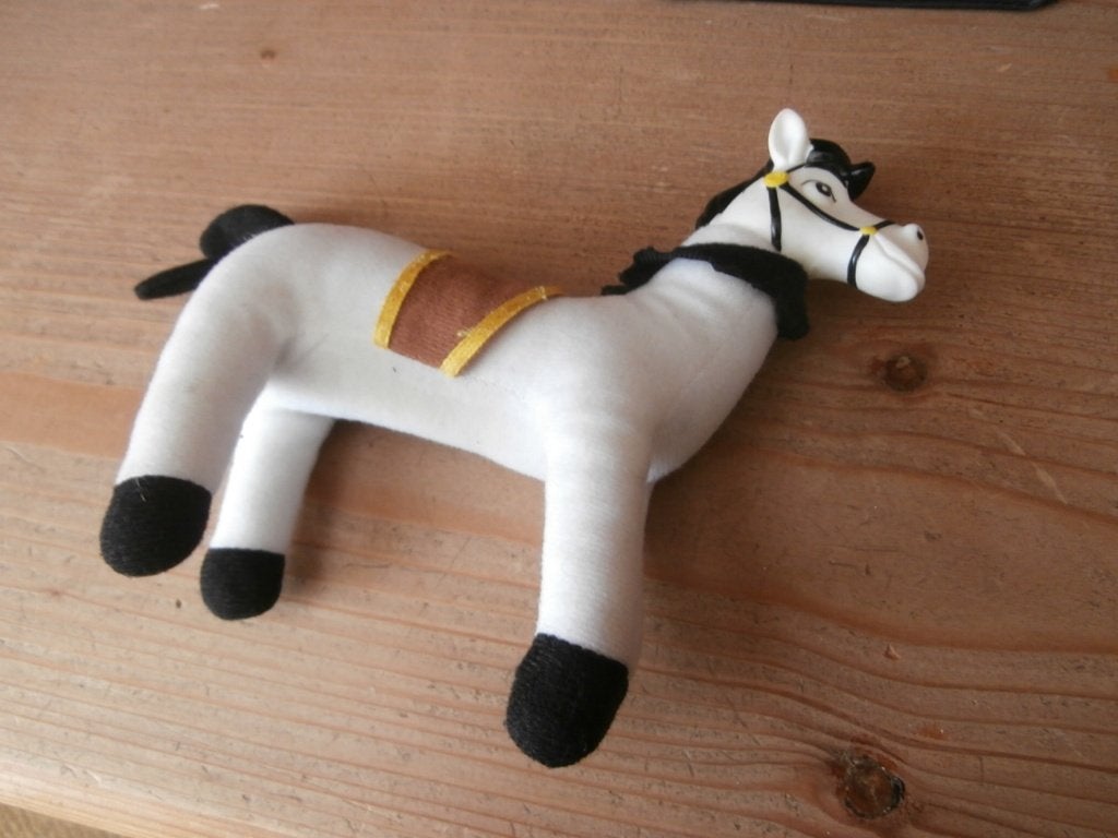 Disney wit paard pony van disney prinses paard, Verzamelen, Ophalen of Verzenden, Overige figuren, Zo goed als nieuw, Knuffel